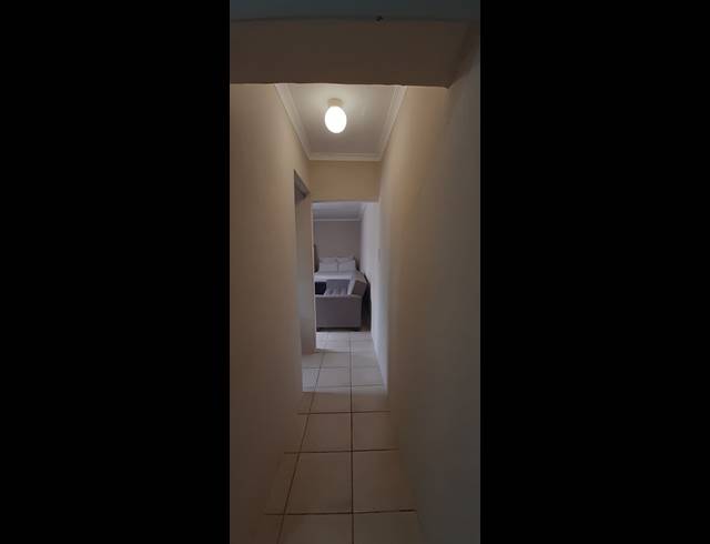 1 bed property to rent in SUNNYRIDGE